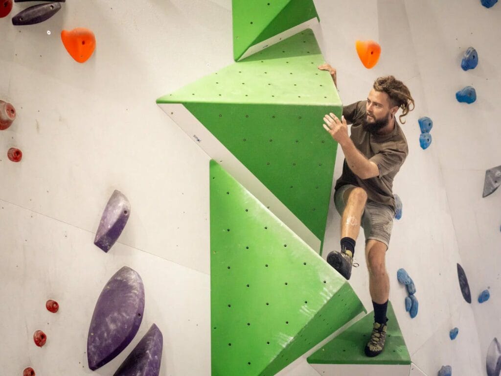 Flow Bouldering